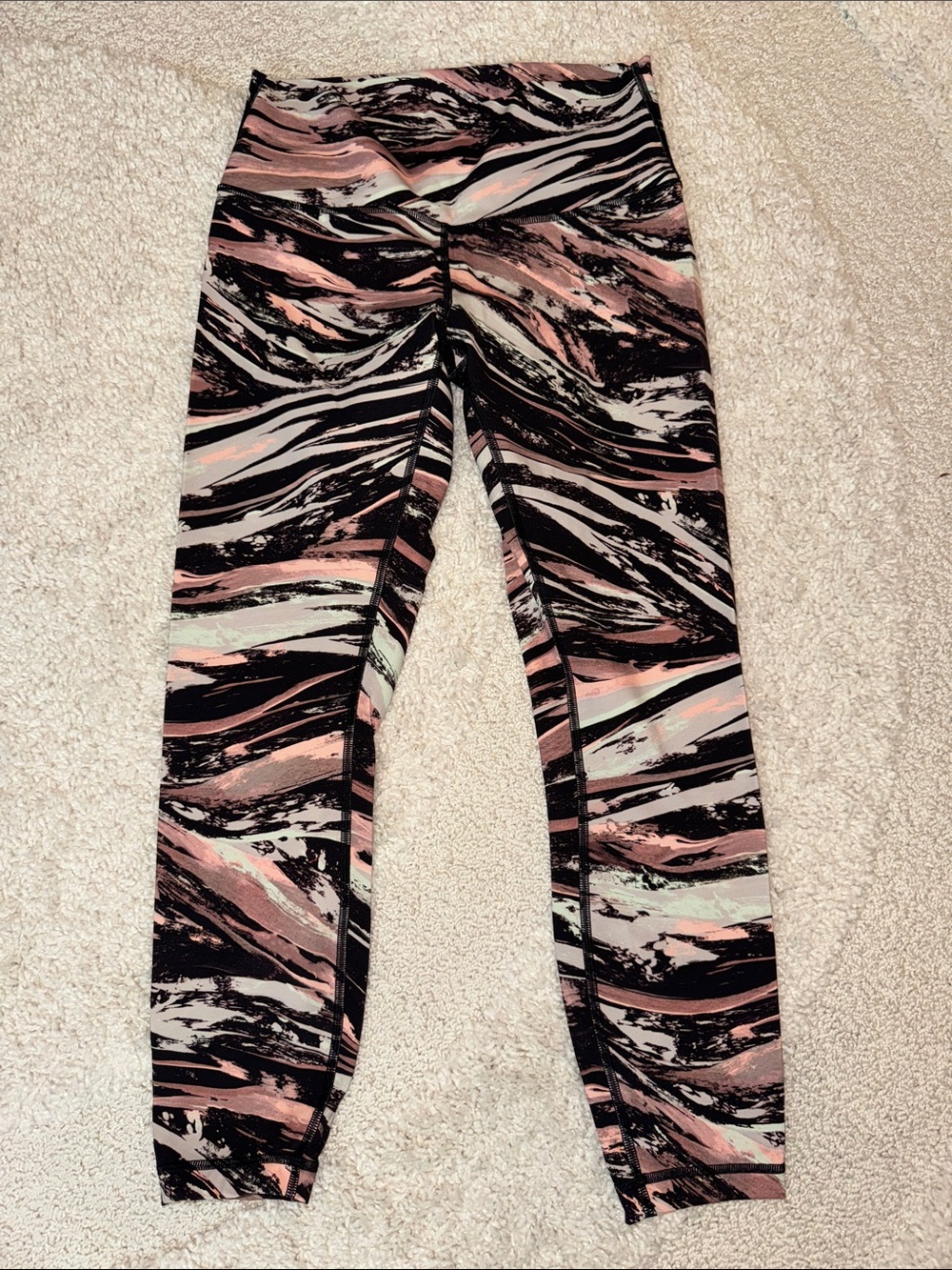 Lululemon Leggings - LIKE NEW - Size 8